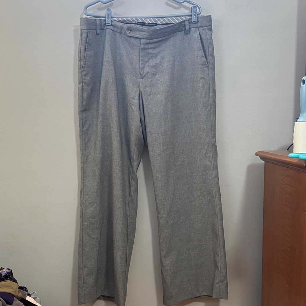 GAP Women’s Classic Gray Dress Pants